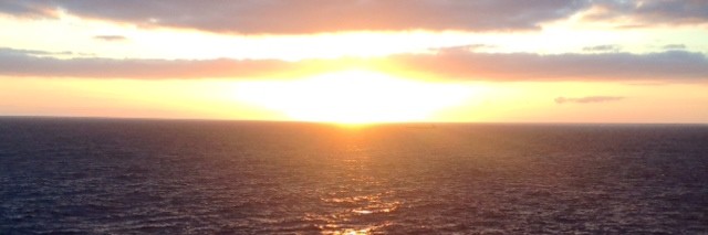 cropped-sunset-over-the-sea.jpg