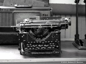 Ermilia typewriter